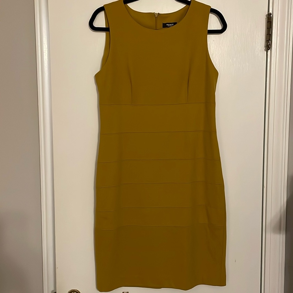 Knee-length Mustard Sleeveless Dress